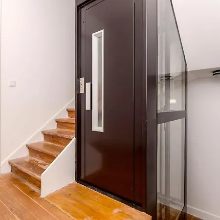 With 4 Bedrooms In Lisboa, With Wonderful City View, Furnished Balc... Apartamento
