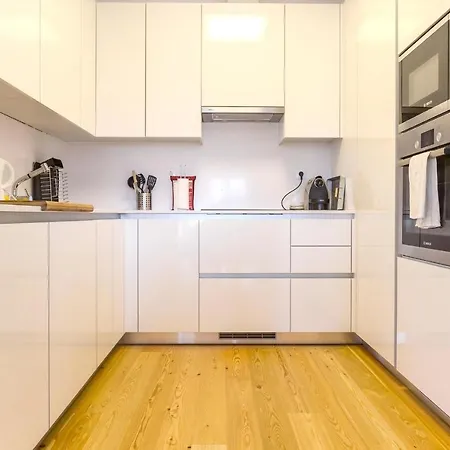 Apartmán With 4 Bedrooms In Lisboa, With Wonderful City View, Furnished Balc... Lisboa