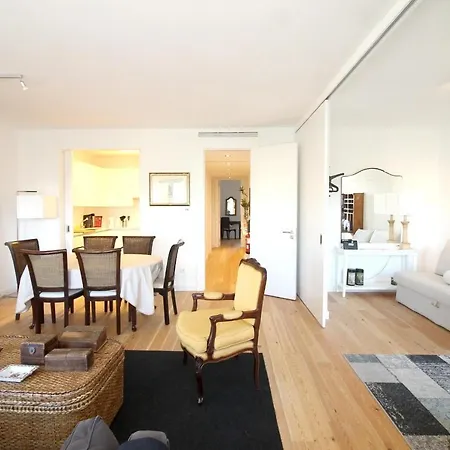 With 4 Bedrooms In Lisboa, With Wonderful City View, Furnished Balc... Apartamento