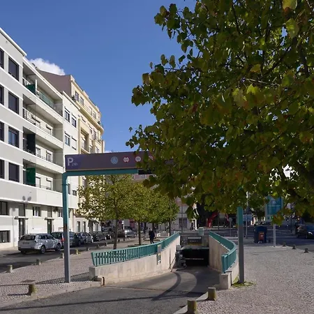 Apartmán With 4 Bedrooms In Lisboa, With Wonderful City View, Furnished Balc...