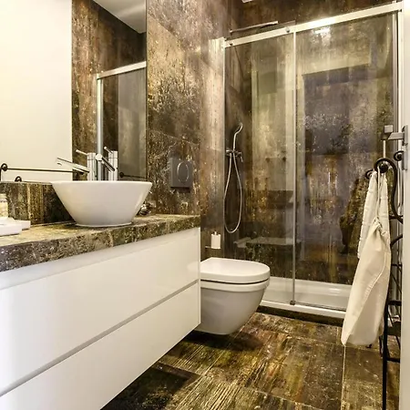 With 4 Bedrooms In Lisboa, With Wonderful City View, Furnished Balc... Apartmán *